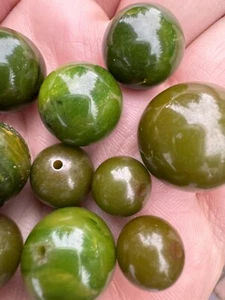 19 Vintage Bakelit 7-18,5 mm marmoriert grün lose Perlen mit Löchern - Bild 1 von 9