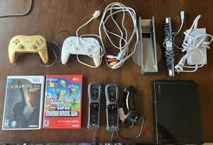 wii Console Bundle Super Mario Goldeneye Bond Classic Controllers Works Tested - Picture 1 of 14