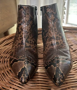 Jeffrey Campbell Ankle Boots Womens Size 8 Snake Print Pointed Toe  - Picture 1 of 7