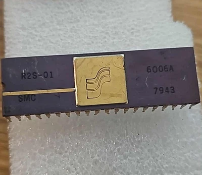Rare Ceramic Gold DIP SMC Standard Microsystems Corp R2S-01 6006A Cool Logo Chip - Image 1 of 2