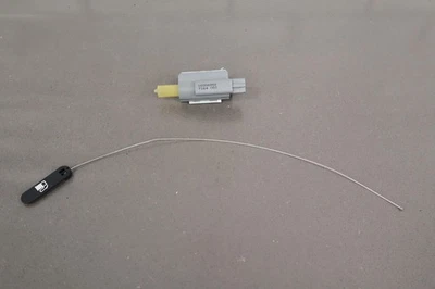 Cadillac XLR 2006-2009 Power gasolina combustible puerta popper con cable de liberación manual Foto 1 de 4