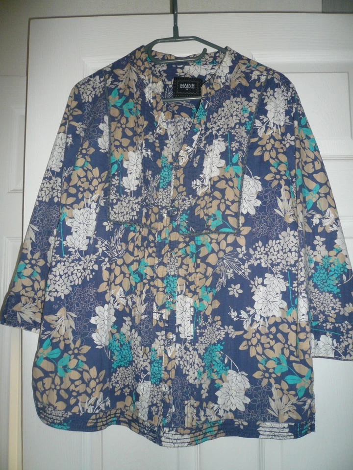 Debenhams blue floral blouse/shirt size 18 (20) cotton Maine white fawn fab con - Image 1 of 3