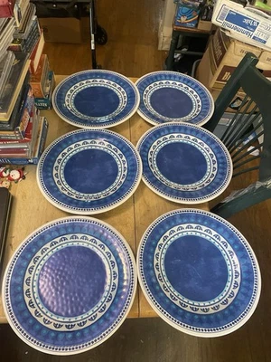 Set of 6 Better Homes & Gardens Blue Floral Melamine Dinner Plates 10 1/2" - Image 1 of 4