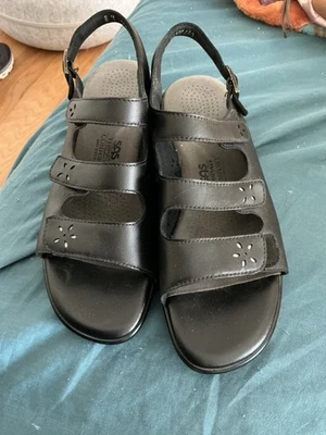 SAS shoes-size 8 M, Ladies 3 Strap Sandals. Never Worn, No Box. - Image 1 of 2