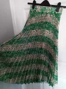 BNWT Green Brown Swirl Print Pleated Silky Midi Skirt Elasticated Waist Uk 6 8 - Picture 1 of 6