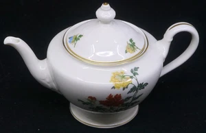 VINTAGE CASTLETON CHINA MA LIN PATTERN TEAPOT, CHING CHIH YEE FLORAL DESIGN - Picture 1 of 7