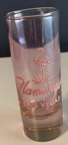 Pink Flamingo Hilton Hotel Casino Las Vegas 4" Shot Glass Souvenir - Imagen 1 de 1