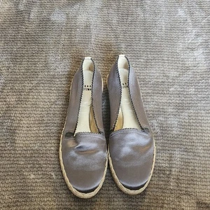 Stuart Weizmann Pewter Satin Scalloped Accent Espadrilles Size 6.5 Medium - Picture 1 of 14