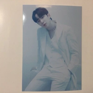 Ateez Into the A to Z official Photocard Photo Card Japan Limited Yunho L size - Picture 1 of 1