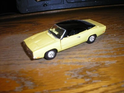 1/43 Road Champs 4 7/8" long 1969 Dodge Charger R/T w ISSUE Yellow Free SHIPPING - Image 1 of 4