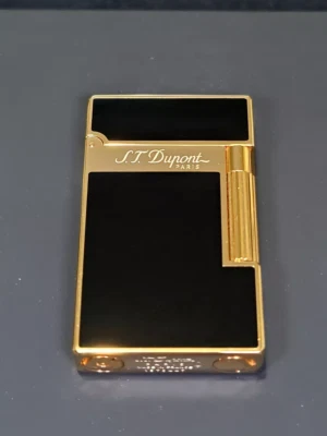 AS SHOW ST Dupont Schwarz Gold TRIBUTE Feuerzeug mit Box NEU 2025