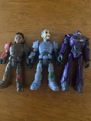 3 figuras Disney Pixar Lightyear Imaginext Zurg Izzy Mo Morrison Zap Patrol Foto 1 de 4