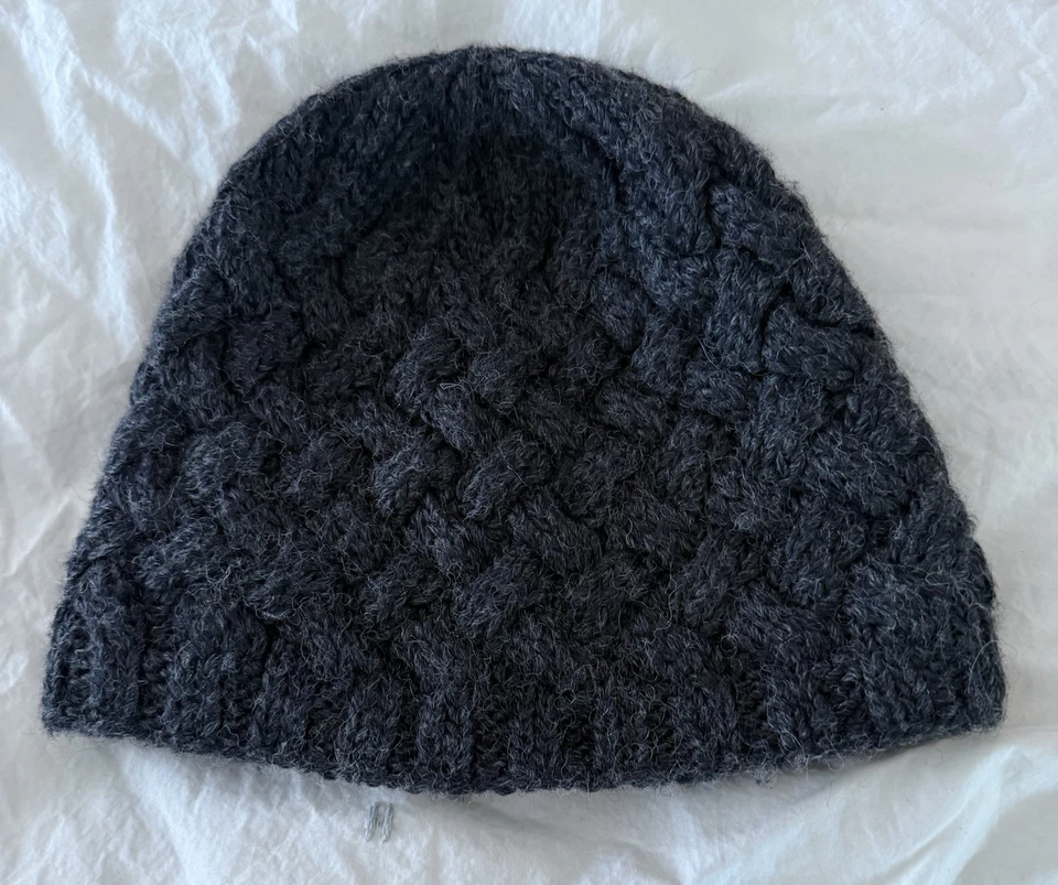 The North Face Gray Wool Cable Knit Fleece Lined One Size Snowboard Winter Hat - Image 1 of 4