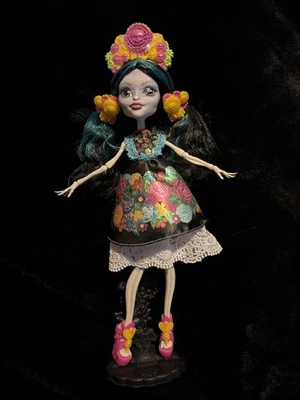 MONSTER HIGH SKELITA CALAVERAS 2016 Adult Collector  DOLL Used For Display - Image 1 of 2