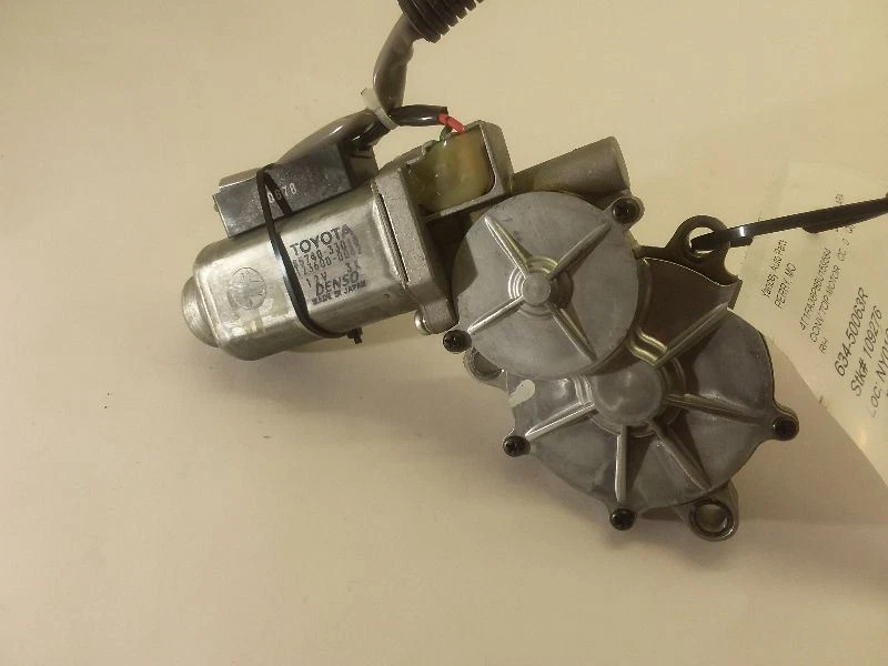 2004-2008 TOYOTA SOLARA LH Driver Left Convertible Top Motor 8574033010  - Image 1 of 4