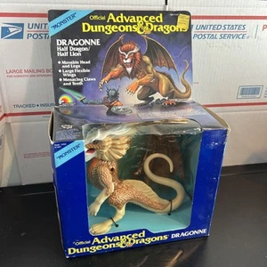 1983 TSR Inc. Dungeons & Dragons "DRAGONNE" Monster Action Figure in Box NOS - Picture 1 of 13