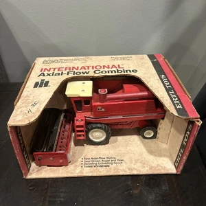 INTERNATIONAL AXIAL-FLOW COMBINE in BOX  IH FARMALL ERTL Vintage Farm Toy #413 - Picture 1 of 8