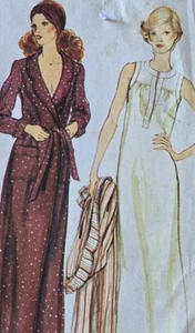 1970s Nightie Dressing Gown Smock Maxi Dress Sewing Pattern Vogue 9027 - Picture 1 of 3