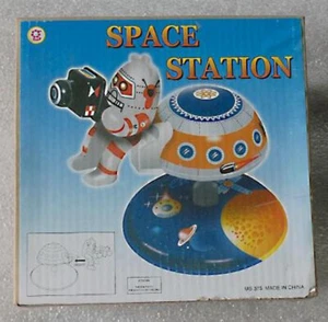 SPACE STATION AND ROBOT Windup Tin Toy MS375 MS 375 in original box unused - Picture 1 of 4