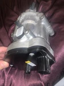 2017 - 2022 TOYOTA PRIUS PRIME 1.8L HYBRID AC AIR CONDITIONING COMPRESSOR OEM - Picture 1 of 5