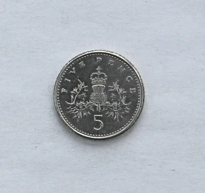 1992 Five 5 peniques; Reino Unido; Inglaterra; Gran Bretaña; circulado - Imagen 1 de 2