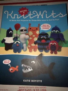 Knitting Crafting Book Adults & Kids, Wearable KnitWits: 20 Fun Knitting Designs - Foto 1 di 1