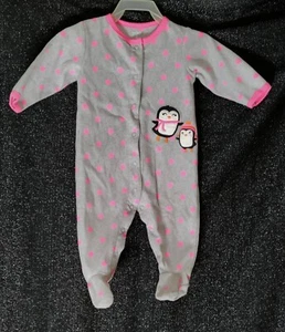 CARTERS BABY GIRLS FOOTED PAJAMAS - GRAY / PINK DOTS FLEECE / PENGUINS - 6 MONTH - Picture 1 of 3