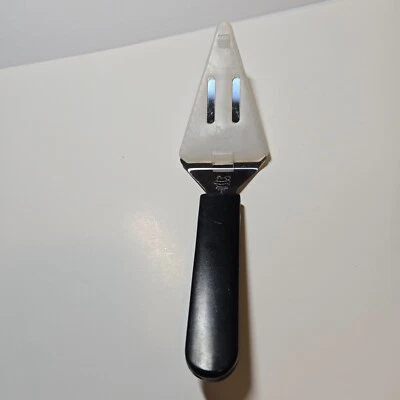 Pampered Chef Slice N Serve Serrated Pie Cake Cutter Server Kitchen Tool w/Cover - Image 1 of 4