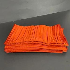 Pleated Crinkle Cloth Dinner Napkins Set of 6 Table Linens Orange Vintage - Picture 1 of 3