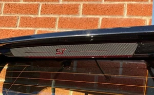 Mk4/4.5 Focus Upper Brake Light Cover Plate - ST Logo (Carbon Effect Plastic) - Picture 1 of 4