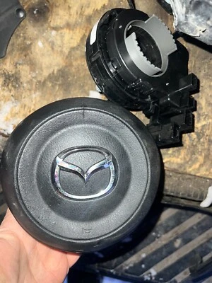 2017-2018-2019-2020-2021-Mazda 6 Driver Wheel airbag with clock spring - Image 1 of 4