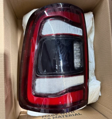 Dodge Ram 1500 2019-2022 luz trasera izquierda izquierda conductor lámpara de freno LED Foto 1 de 4