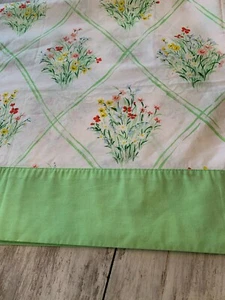 Vtg Twin Flat Sheet FLOWER BOX Cottage Floral Green Burlington House Gold Star - Picture 1 of 8