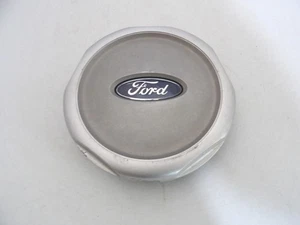 2001 2002 2003 2004 2005 Ford Explorer Sport Trac center cap OEM - Picture 1 of 9