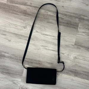 Lululemon clippable card black pouch crossbody bag  rare athletic - Picture 1 of 8