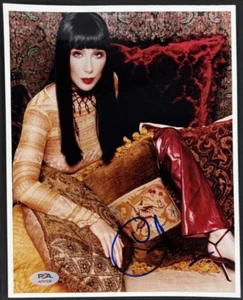 FOTO AUTÓGRAFA FIRMADA POR CHER 8X10 SONNY AND CHER CERTIFICADO DE AUTENTICIDAD PSA/ADN - Imagen 1 de 2