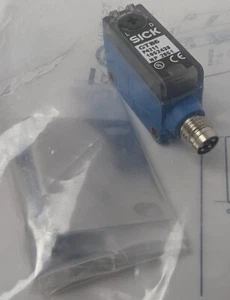 SICK GTB6-P4212 Mini Photoelectric Proximity Sensor 140mm Range Visible Red NEW - Picture 1 of 7