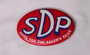 BOTÓN INSIGNIA PINBACK PUBLICIDAD VINTAGE SDP THE SAVERS EDGE - Imagen 1 de 2