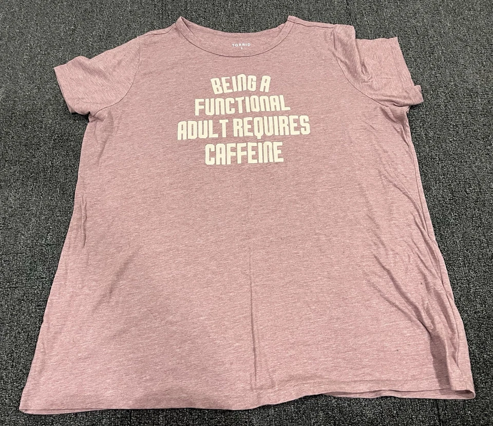 Camiseta roja Torrid "Ser un adulto funcional..." ajuste clásico de algodón talla 2 Foto 1 de 4