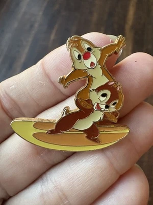 Disney 2006 Cast Member Exclusive Pin Chip and Dale surfboard - Image 1 of 3