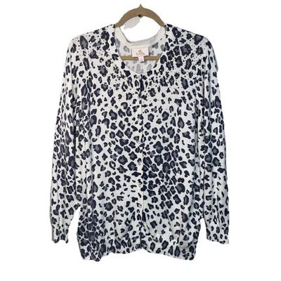 Cárdigan Quaker Factory para mujer estampado de leopardo lentejuelas suave elástico talla grande Foto 1 de 4