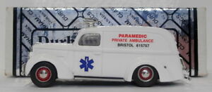 Durham Classics Maßstab 1/43 DCJ010 - 1939 Ford Panel Van - Sanitäter Krankenwagen
