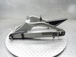 2009 07-09 Kawasaki KLE650 Versys 650 Rear Swingarm Arm Chain Guard Guide Cover - Picture 1 of 10