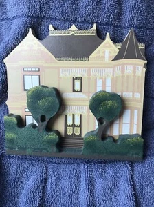 Gingerbread Mansion Ring House Shelia Shelf Sitter 3D 1992 Ferndale California - Picture 1 of 3
