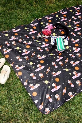 NWT Baggu Puffy Picnic Blanket Urban Outfitter Exclusive Space Snoopy LimitedEdi - Image 1 of 4