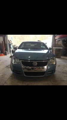 (LOCAL PICKUP ONLY) Hood Fits 07-16 EOS 67238 - Image 1 of 4