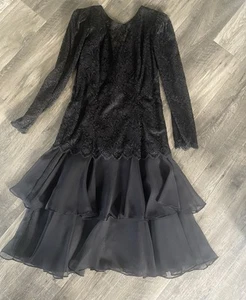 Vestido de cóctel negro a la carta de colección en capas para mujer talla 12 caprichoso encaje gótico - Imagen 1 de 9