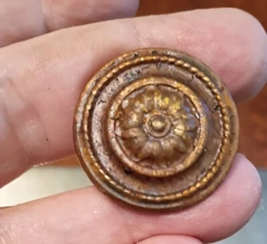 1 OLD BRASS KNOB/PULL, 1 1/8" DIAMETER - Picture 1 of 2