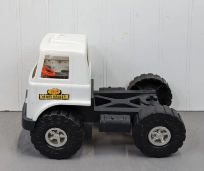 Processed Plastic Vintage 1960 White Semi Truck Cab Heavy Hauler All Plastic - Image 1 of 4
