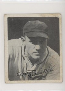 1936 Goudey R322 Chuck Klein (Bunt/SB) HOF